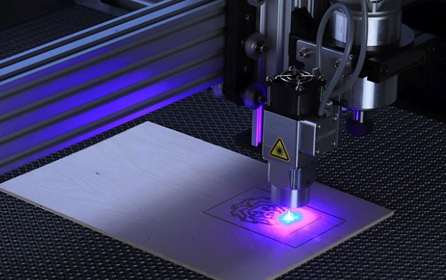 What are the safety precautions for laser cutting machines?